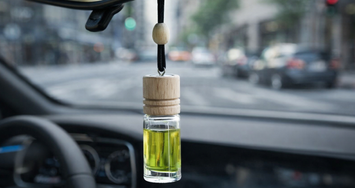 un-aroma-constante-y-agradable-que-mantiene-el-interior-del-auto-fresco
